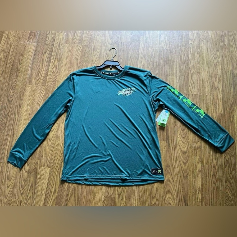Point Zero men’s large Minecraft long sleeve t-shirt, new with tags, green